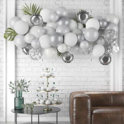 22766 kit decoration 50 ballons nuage argent et blanc