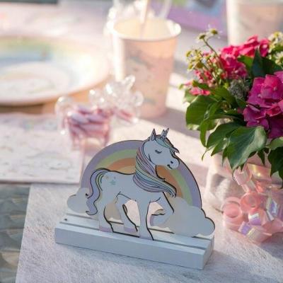 6663 centre de table bois licorne fete anniversaire enfant