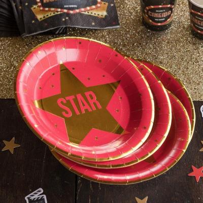 Assiette Star de cinéma rouge et dorée or (x10) 22.5cm Carton REF/7550 (Décoration Hollywood)
