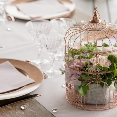 Centre de table avec tirelire urne rose gold metallique mariage