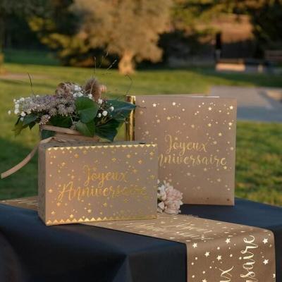 Chemin de table anniversaire kraft naturel dore or metallique