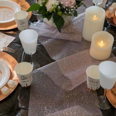 Decoration chemin de table en rose gold et tulle paillettes