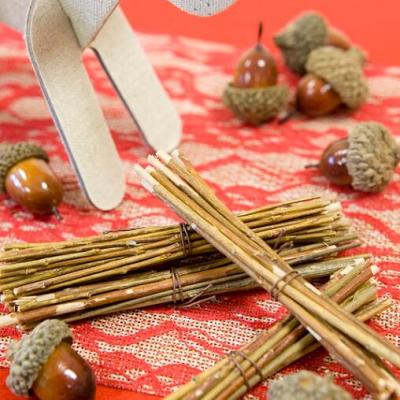 Decoration de table avec fagot de bois