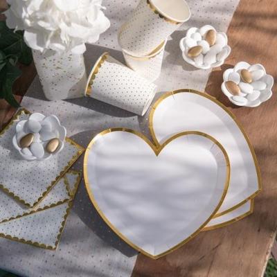 Decoration de table mariage coeur blanc et or avec assiette