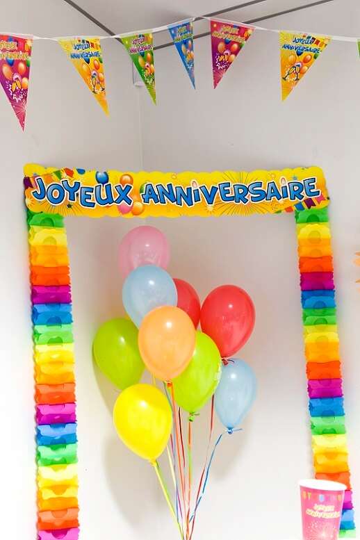 Décoration de porte joyeux anniversaire multicolore REF/AA1027PP