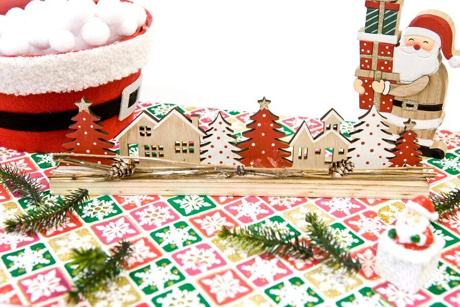 Petit rouleau en bois naturel gravés décor de Noël