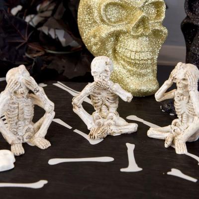 Squelettes en résine (x3) 7.5 x 6 x 4 cm REF/DEK0570 (Décoration fête Halloween)