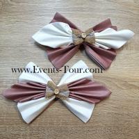 Pes 370 pliage de serviette rose gold et blanc avec noeud papillon