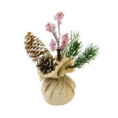 Po1044 decoration de table noel hivernal dans sac en jute avec baies givrees et pommes de pin