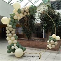Prestation arche en ballons avec fleurs décoratives REF/PES-322