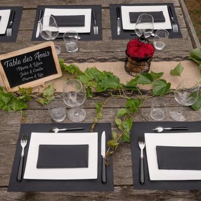 Set de table noir tissu airlaid